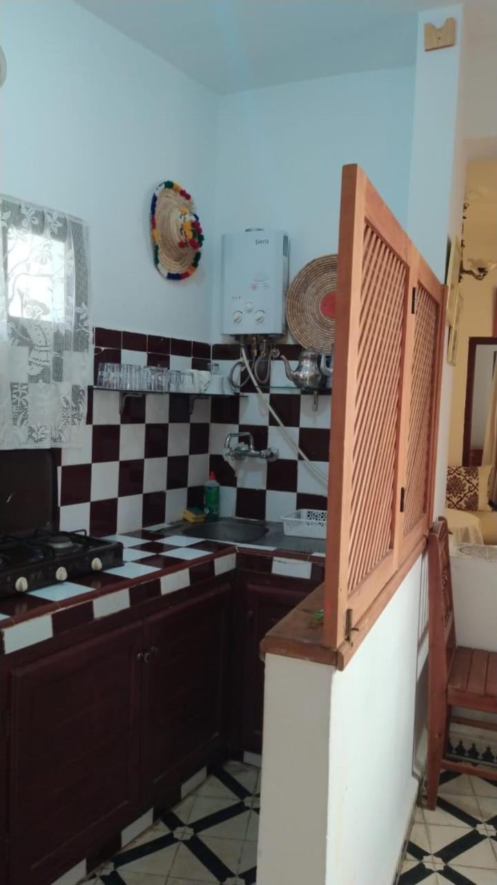 Mehek Apartment Асила Екстериор снимка